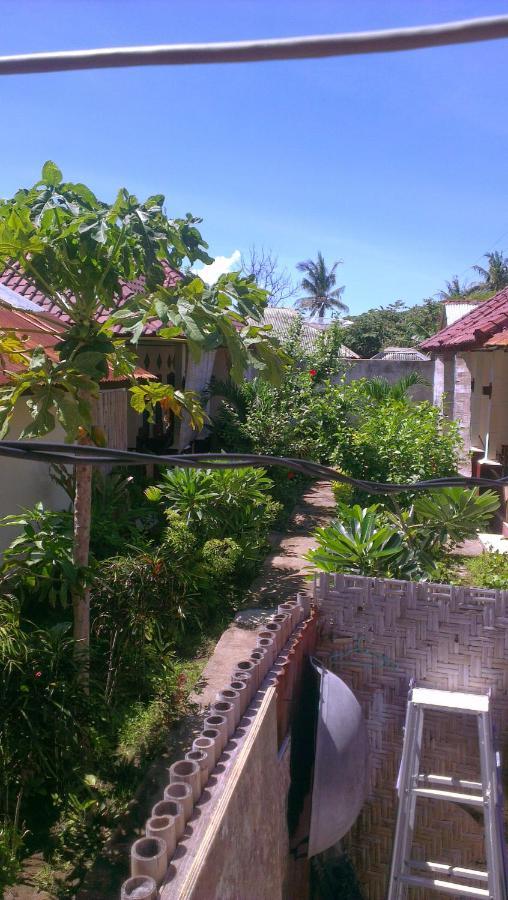 Family Bungalow Gili Meno Exterior photo