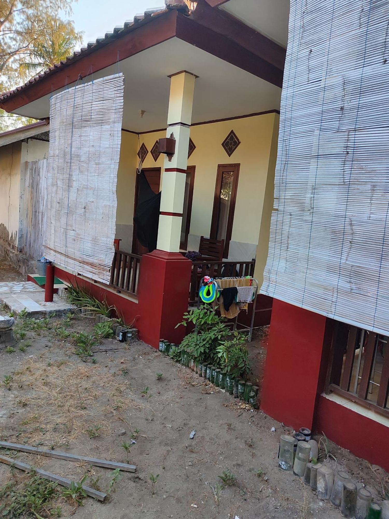 Family Bungalow Gili Meno Exterior photo