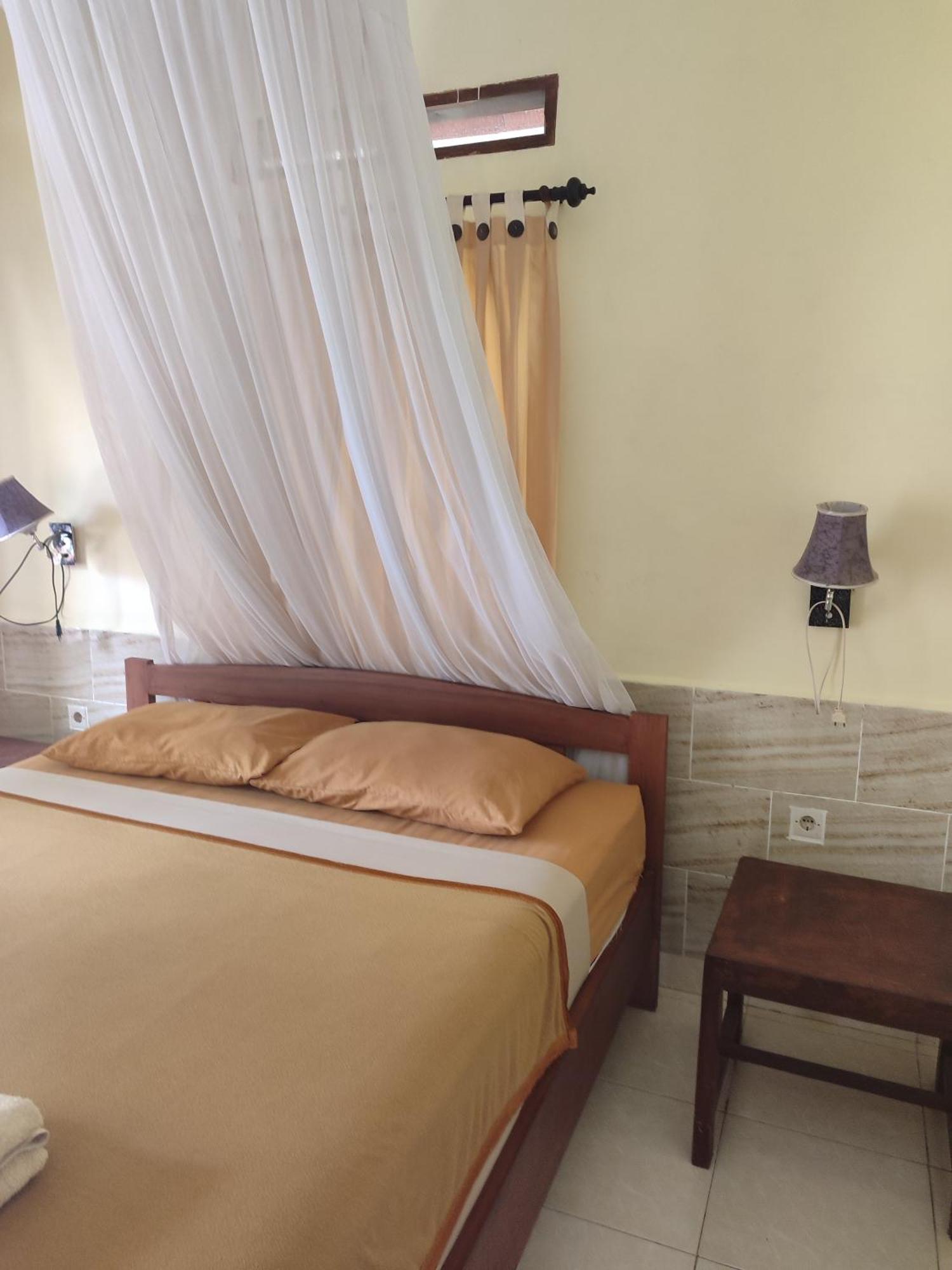 Family Bungalow Gili Meno Exterior photo