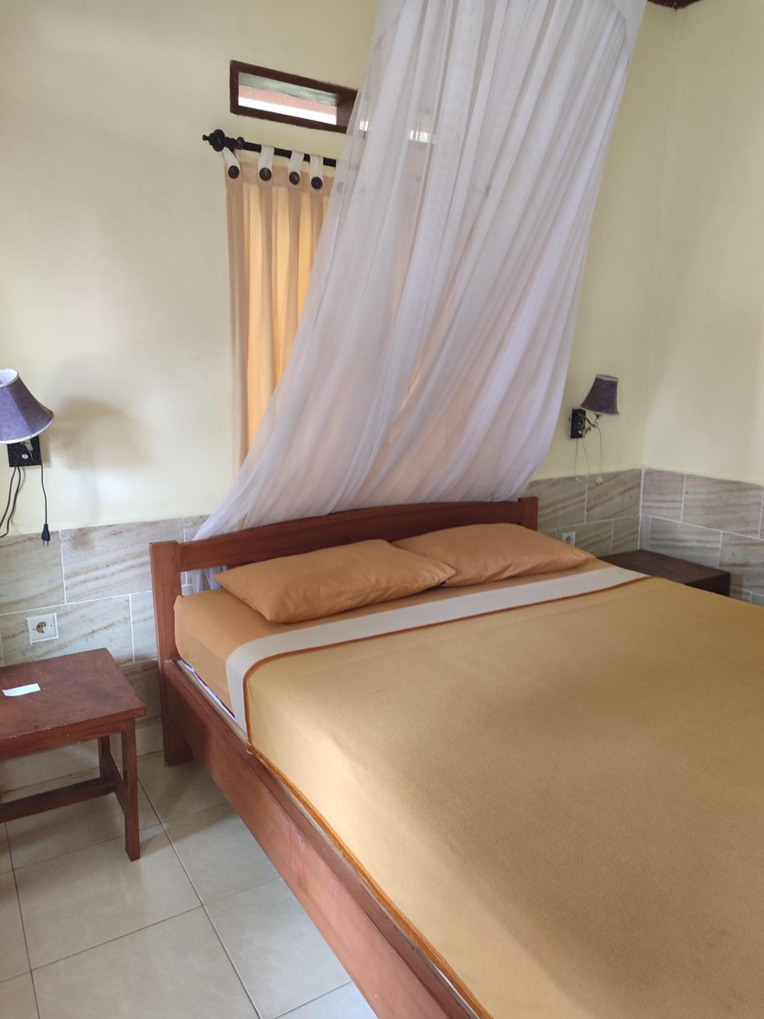 Family Bungalow Gili Meno Exterior photo